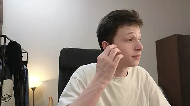 arlekincrop online show from April 20, 2026, 6:53 pm