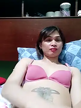 Snapshot of QueenSoreal chatting on February 22, 2026, 6:06 pm QueenSoreal online show from February 22, 2026, 6:06 pm