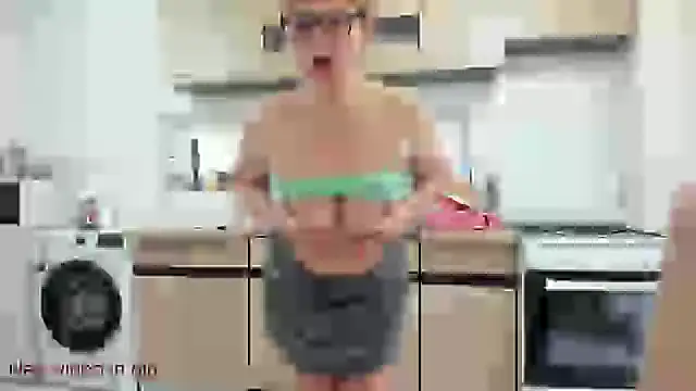 Snapshot of Julia35 chatting on February 7, 2025, 6:45 am Julia35 online show from February 7, 2025, 6:45 am