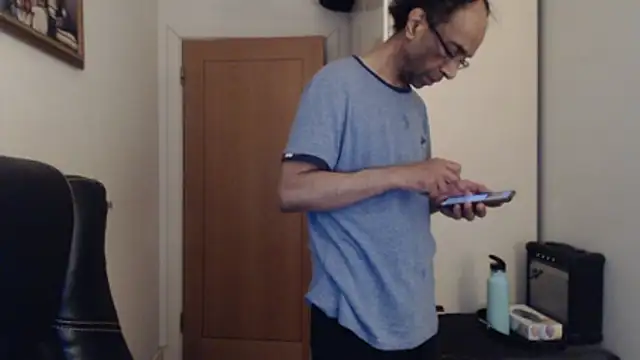 rauncher1 online show from April 18, 2026, 12:36 am