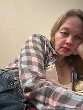 Susanel online show from February 14, 2025, 5:57 pm