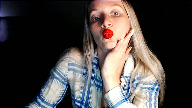 Snapshot of Shantidol chatting on July 22, 2026, 9:28 pm Shantidol online show from July 22, 2026, 9:28 pm