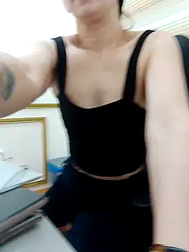 Snapshot of ladyxianne chatting on March 3, 2025, 5:42 am ladyxianne online show from March 3, 2025, 5:42 am