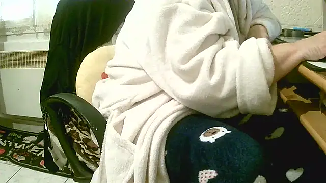 Snapshot of douceur63 chatting on March 25, 2026, 11:38 am douceur63 online show from March 25, 2026, 11:38 am