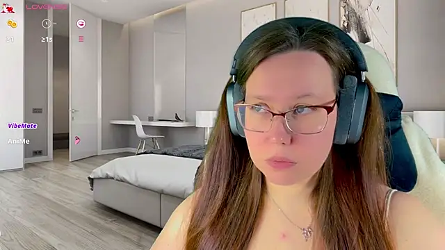 Victoria Romans online show from April 8, 2026, 8:42 pm