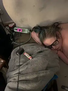 Snapshot of cumgitsumdic chatting on April 7, 2026, 11:10 am cumgitsumdic online show from April 7, 2026, 11:10 am