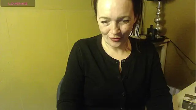 cloe85nl online show from March 17, 2026, 12:52 pm