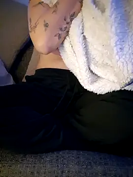 Cutegirlforyou online show from March 29, 2026, 5:29 am