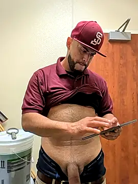 gardy8585 online show from March 1, 2026, 11:56 am