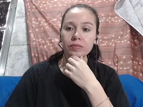 Venusluxodomme online show from October 2, 2025, 11:17 am