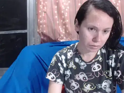 Snapshot of Venusluxodomme chatting on April 24, 2026, 12:46 am Venusluxodomme online show from April 24, 2026, 12:46 am