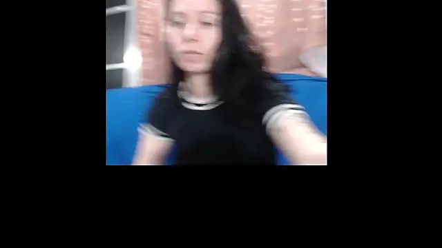 Snapshot of Venusluxodomme chatting on May 10, 2026, 4:06 am Venusluxodomme online show from May 10, 2026, 4:06 am