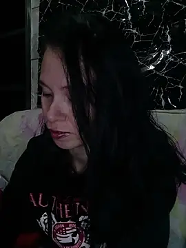 Venusluxodomme online show from June 12, 2026, 4:44 am