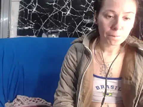 Venusluxodomme online show from July 7, 2026, 3:31 am