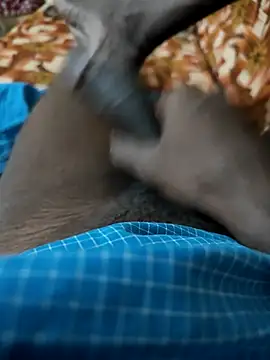 rocksred1 online show from April 6, 2026, 6:53 pm