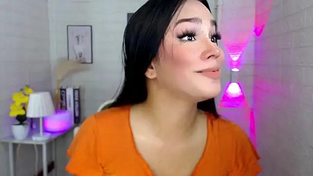 Snapshot of urnaughtydolly69 chatting on October 20, 2025, 9:32 am urnaughtydolly69 online show from October 20, 2025, 9:32 am