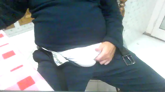 polloiw online show from October 13, 2025, 8:42 pm