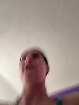 Snapshot of lolabunny9 chatting on February 3, 2025, 4:10 pm lolabunny9 online show from February 3, 2025, 4:10 pm