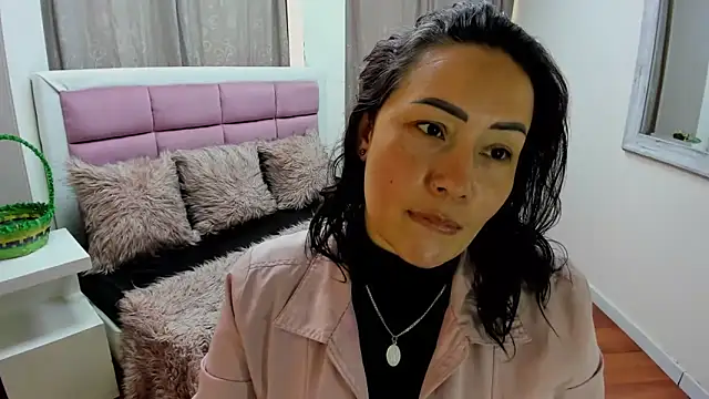 Snapshot of gaby_trent chatting on May 26, 2026, 4:47 pm gaby trent online show from May 26, 2026, 4:47 pm