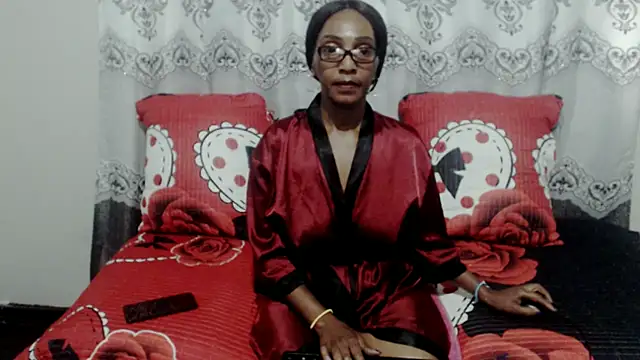 NikkyJigglesX online show from February 18, 2025, 8:27 am