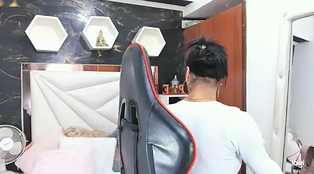 Snapshot of ximena_slut_21 chatting on December 14, 2024, 11:23 pm ximena slut 21 online show from December 14, 2024, 11:23 pm