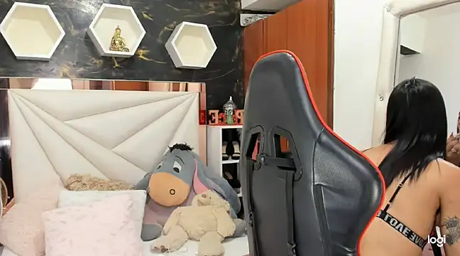 Snapshot of ximena_slut_21 chatting on December 19, 2024, 12:34 am ximena slut 21 online show from December 19, 2024, 12:34 am