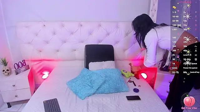 Snapshot of ximena_slut_21 chatting on October 9, 2025, 4:21 am ximena slut 21 online show from October 9, 2025, 4:21 am