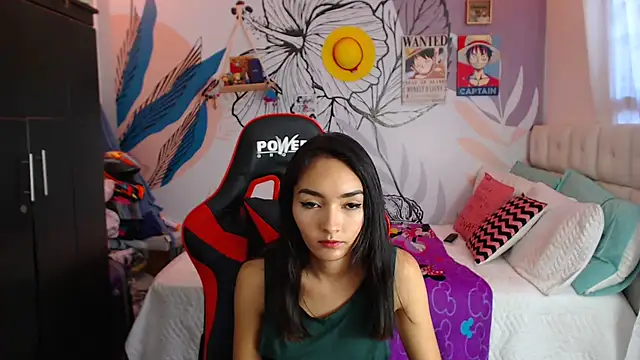 LinzyBaner online show from February 19, 2025, 9:58 pm