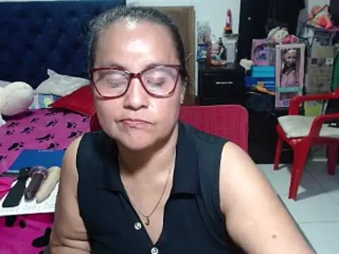 pervert mommy  online show from February 19, 2025, 1:28 pm