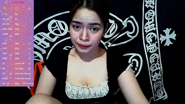 Snapshot of _preciousmoira_ chatting on June 17, 2026, 12:57 am preciousmoira online show from June 17, 2026, 12:57 am