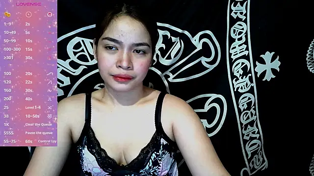 Snapshot of _preciousmoira_ chatting on June 18, 2026, 1:06 am preciousmoira online show from June 18, 2026, 1:06 am