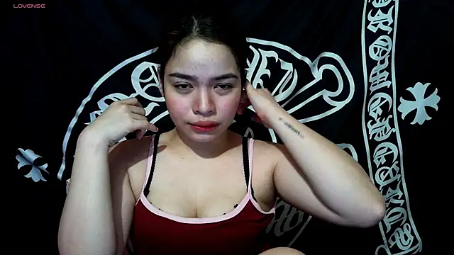 Snapshot of _preciousmoira_ chatting on June 24, 2026, 12:53 am preciousmoira online show from June 24, 2026, 12:53 am