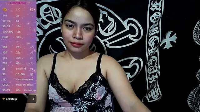Snapshot of _preciousmoira_ chatting on June 30, 2026, 1:17 am preciousmoira online show from June 30, 2026, 1:17 am