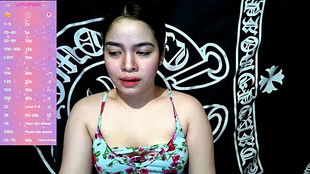 Snapshot of _preciousmoira_ chatting on July 5, 2026, 1:45 am preciousmoira online show from July 5, 2026, 1:45 am