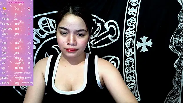 Snapshot of _preciousmoira_ chatting on July 13, 2026, 12:02 am preciousmoira online show from July 13, 2026, 12:02 am