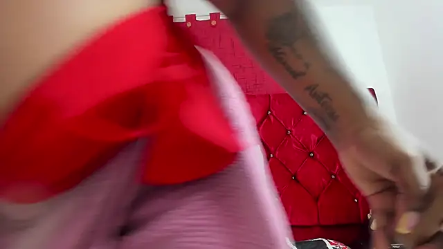 Snapshot of harleyevaans chatting on February 27, 2025, 12:02 pm harleyevaans online show from February 27, 2025, 12:02 pm