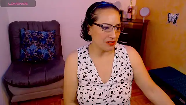 scarlet wet online show from December 12, 2024, 9:37 pm