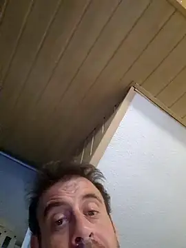 Snapshot of AquaMenn chatting on July 22, 2026, 2:47 am AquaMenn online show from July 22, 2026, 2:47 am