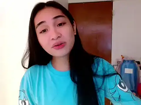 Snapshot of SweetLilly_18 chatting on January 26, 2025, 1:47 pm SweetLilly 18 online show from January 26, 2025, 1:47 pm