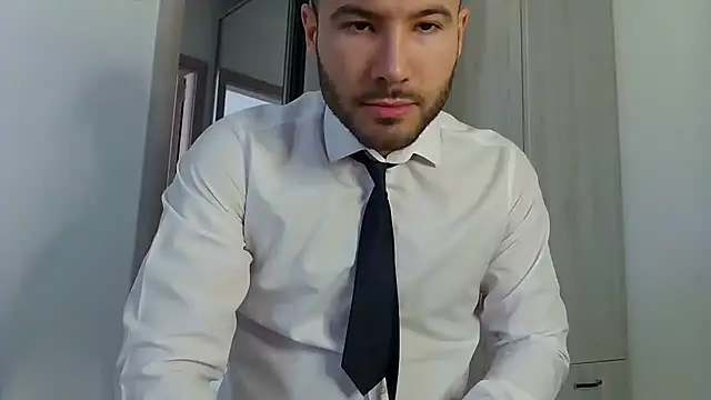 Justynn1 online show from February 26, 2025, 6:04 am