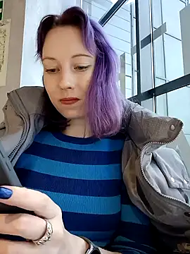 Frost foxy online show from December 7, 2024, 8:22 am