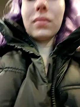 Frost foxy online show from February 12, 2025, 6:40 am