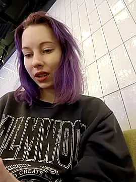 Frost foxy online show from February 15, 2025, 8:22 am