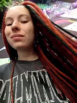 Frost foxy online show from October 19, 2025, 3:07 am