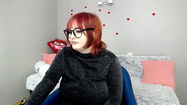 Estheri online show from February 12, 2025, 10:56 am