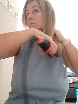 Elza01 online show from September 29, 2025, 6:29 am