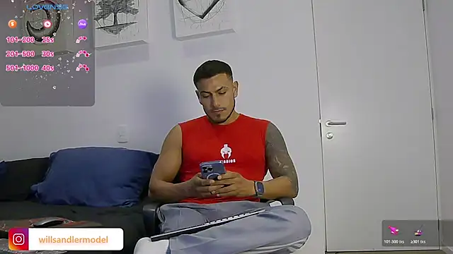 Snapshot of WillSandler chatting on December 17, 2025, 11:22 pm WillSandler online show from December 17, 2025, 11:22 pm