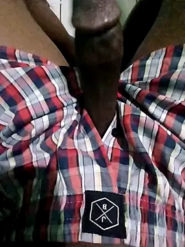Snapshot of Thato09024573 chatting on May 3, 2026, 3:40 pm Thato09024573 online show from May 3, 2026, 3:40 pm