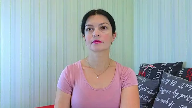  Lily  online show from December 5, 2024, 9:06 am