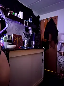 Snapshot of NikiFm chatting on February 17, 2025, 2:20 am NikiFm online show from February 17, 2025, 2:20 am